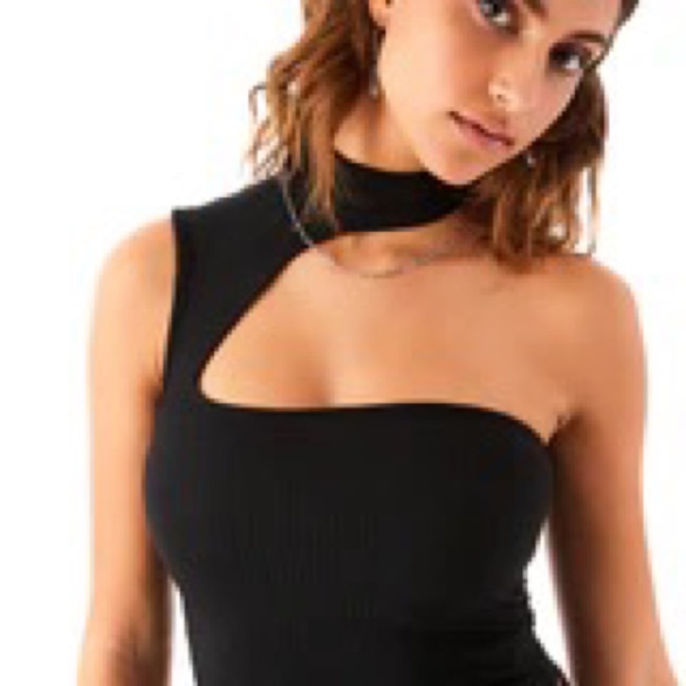 LF Cut Out Shoulder Mock Neck Tank Top